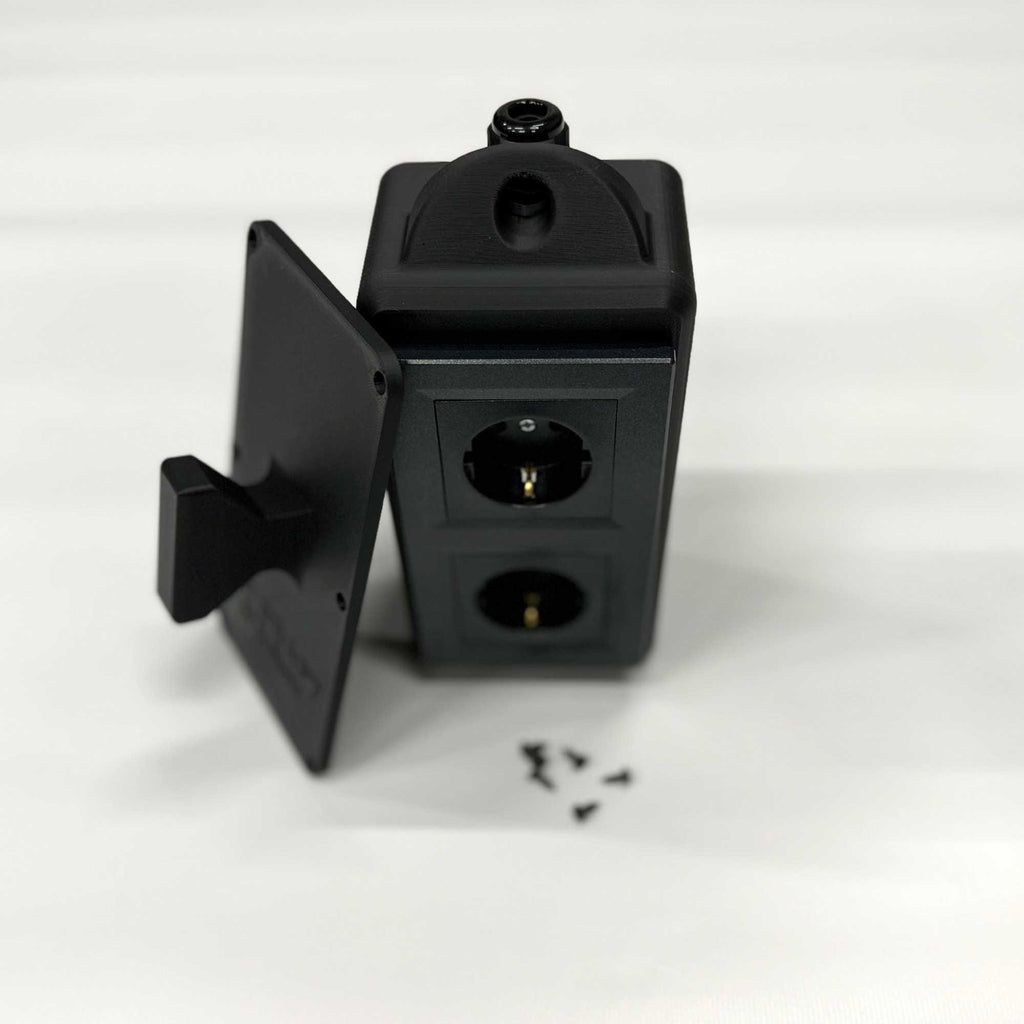 Workshop Hanging Power Socket – Dual Outlet with Cable Gland