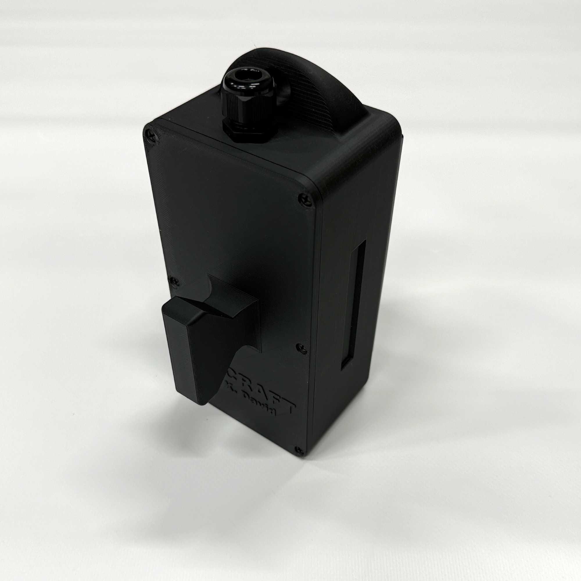 Workshop Hanging Power Socket – Dual Outlet with Cable Gland