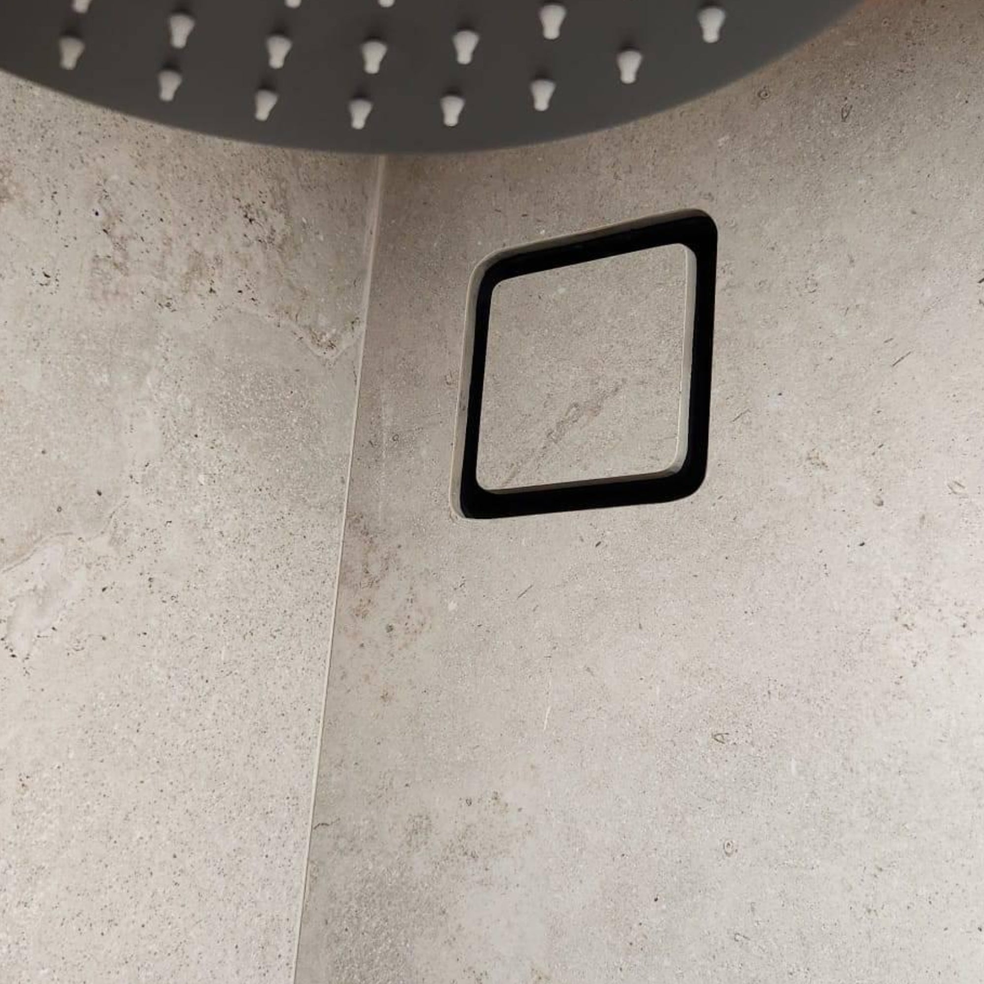Hidden Tile Ventilation – Magnetic, optional with fan
